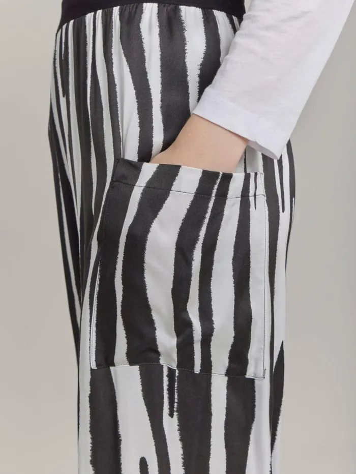 Women Pants and Jeans Agns B Printed Viscose Short Matis Pants