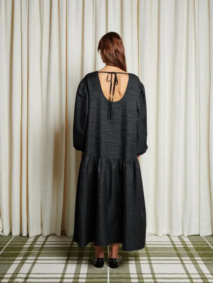 Womenswear Dresses Sister Jane Ghospell Rosslyn Oversized Midi Dress Coal Black Womenswear Dresses Sister Jane Ghospell Rosslyn Oversized Midi Dress Coal Black