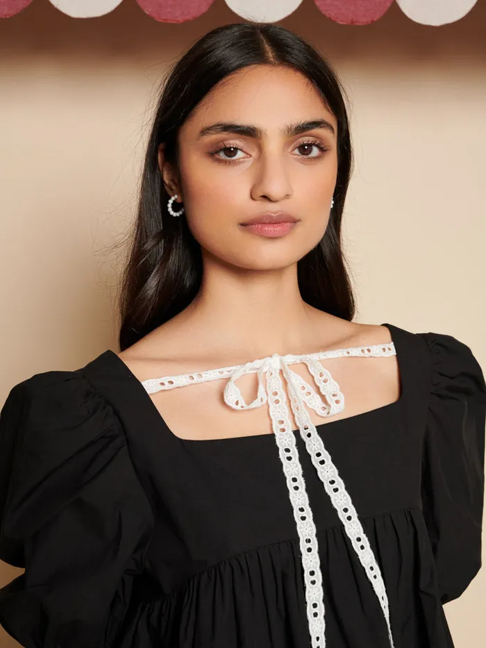 Womenswear Tops Sister Jane Barn Rose Top Coal Black
